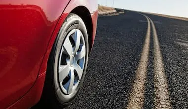 Changing a car tyre