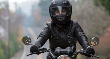 How to Pick a Motorcycle Helmet 