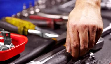 Car maintenance and servicing checklists