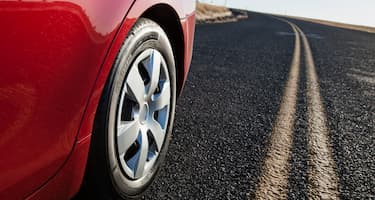 Changing a car tyre